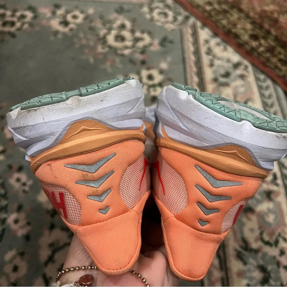 HOKA Clifton 8 Women's Orange Running Shoe Sneakers Z5752 Size 9B - Picture 11 of 11